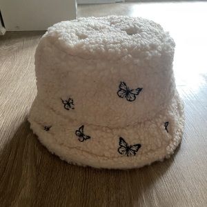 Sherpa bucket hat